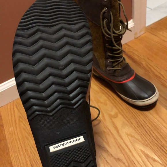 Sorel boots - Picture 5 of 5
